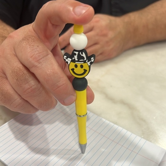 Western Themed Silicone and Acrylic Beaded Retractable Pen - Picture 1 of 7